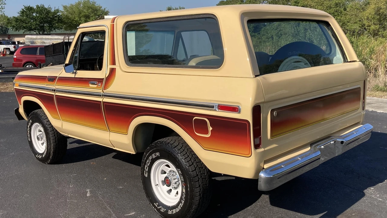 1979 Ford Bronco 2nd Gen - Image 15 of 16
