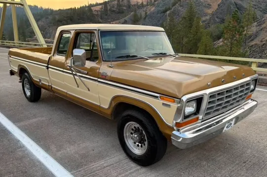 1979 Ford F-350 Ranger Lariat SuperCab Camper Special