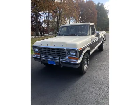 1979 Ford F350 XLT Ranger Trailer Special