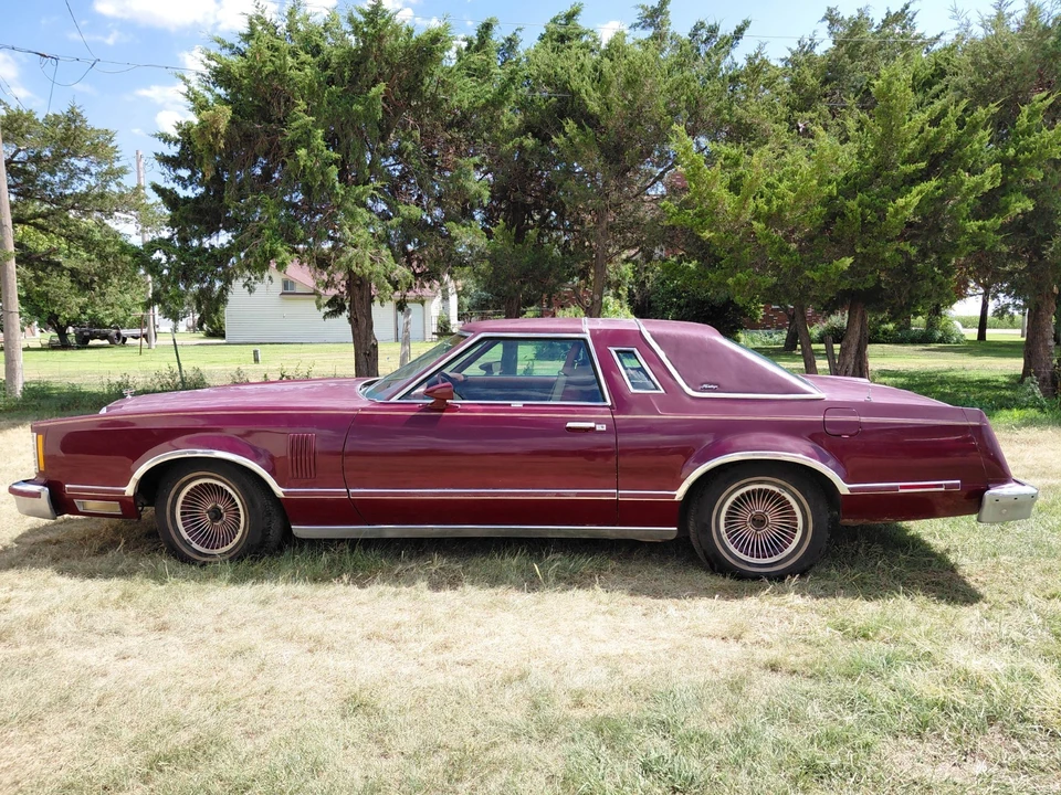 1979 Ford Thunderbird 7th Gen - Image 8 of 11