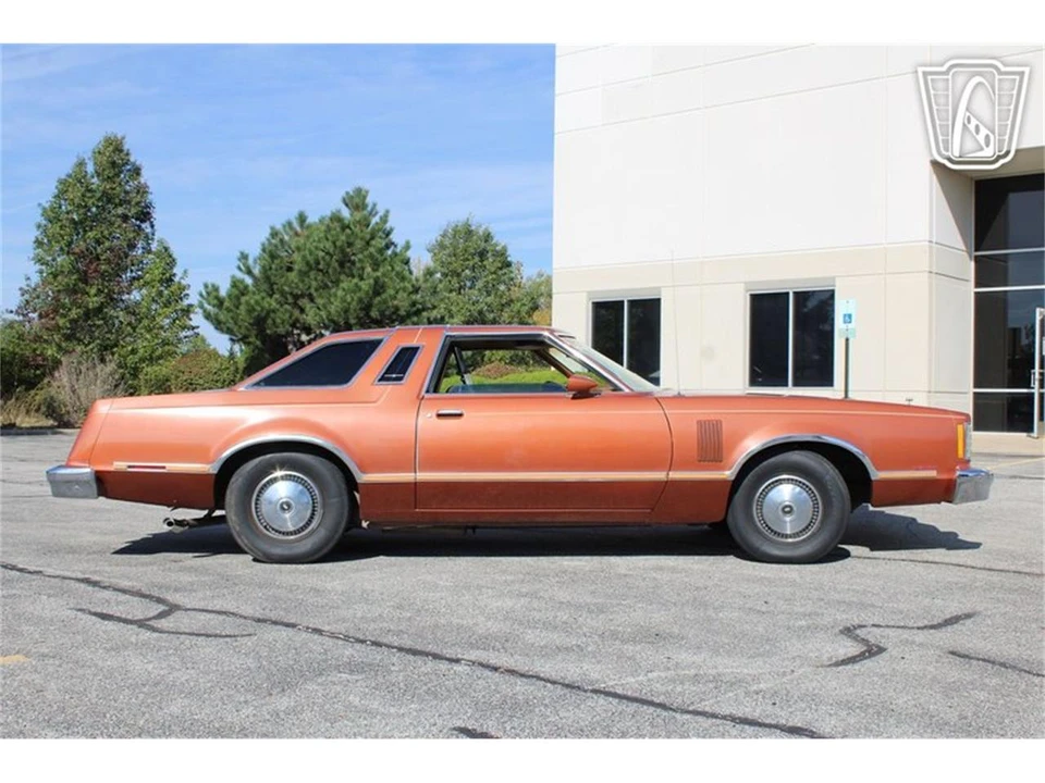 1979 Ford Thunderbird 7th Gen - Image 18 of 31
