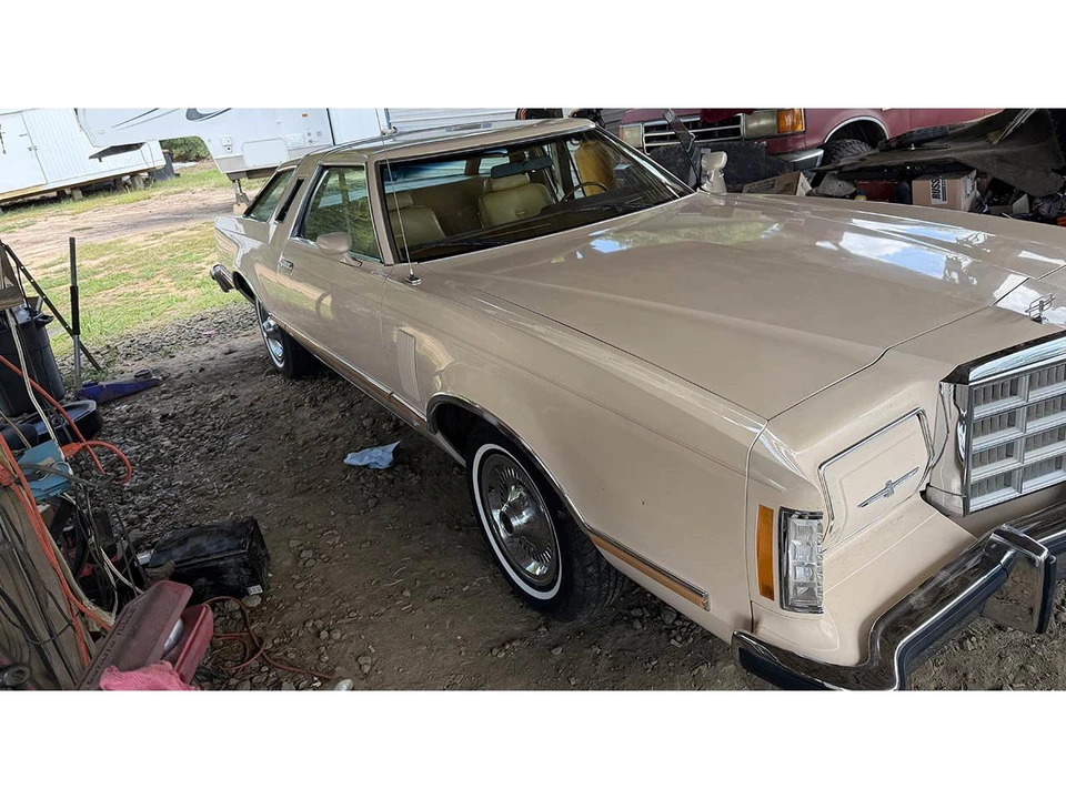 1979 Ford Thunderbird 7th Gen - Image 2 of 8