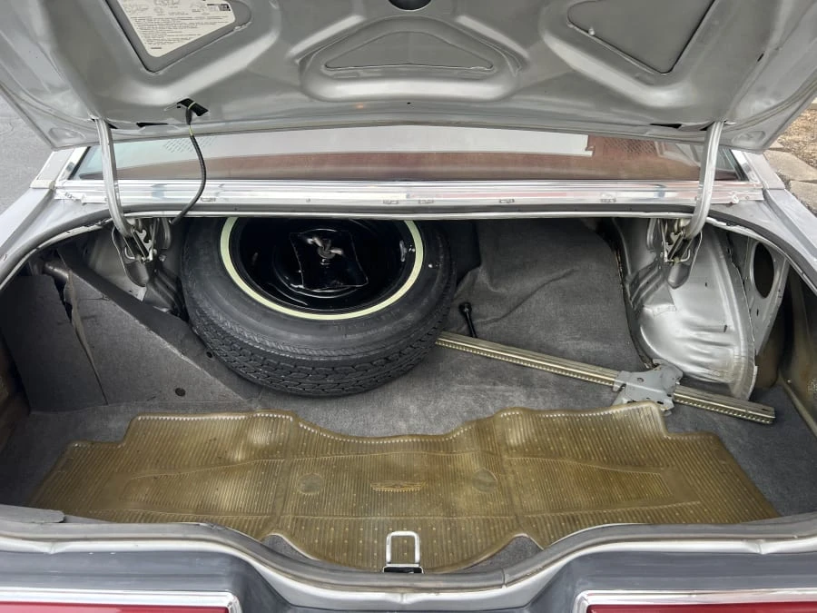 1979 Ford Thunderbird 7th Gen - Image 9 of 9