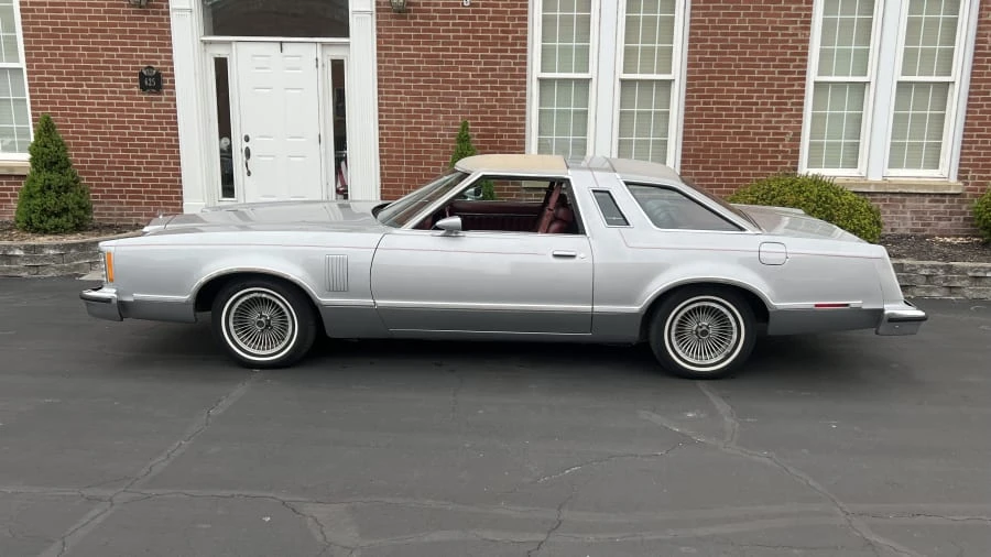 1979 Ford Thunderbird 7th Gen - Image 2 of 9