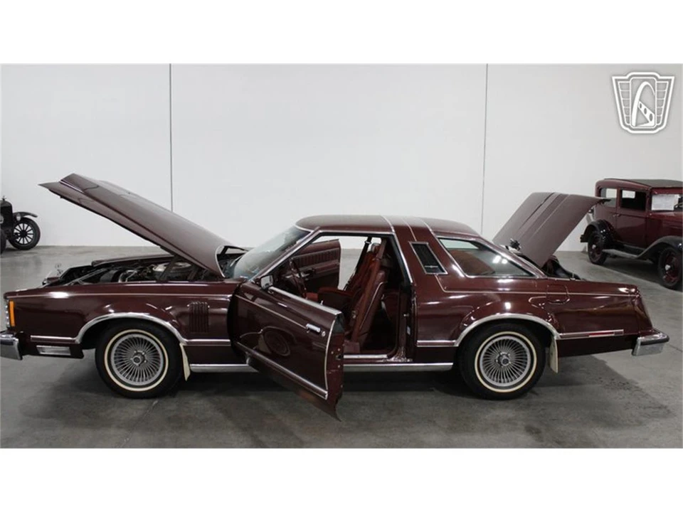 1979 Ford Thunderbird 7th Gen - Image 28 of 31