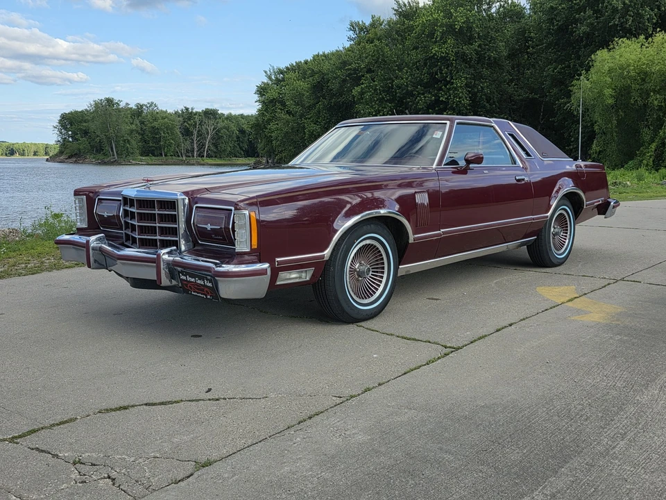 1979 Ford Thunderbird 7th Gen - Image 12 of 31
