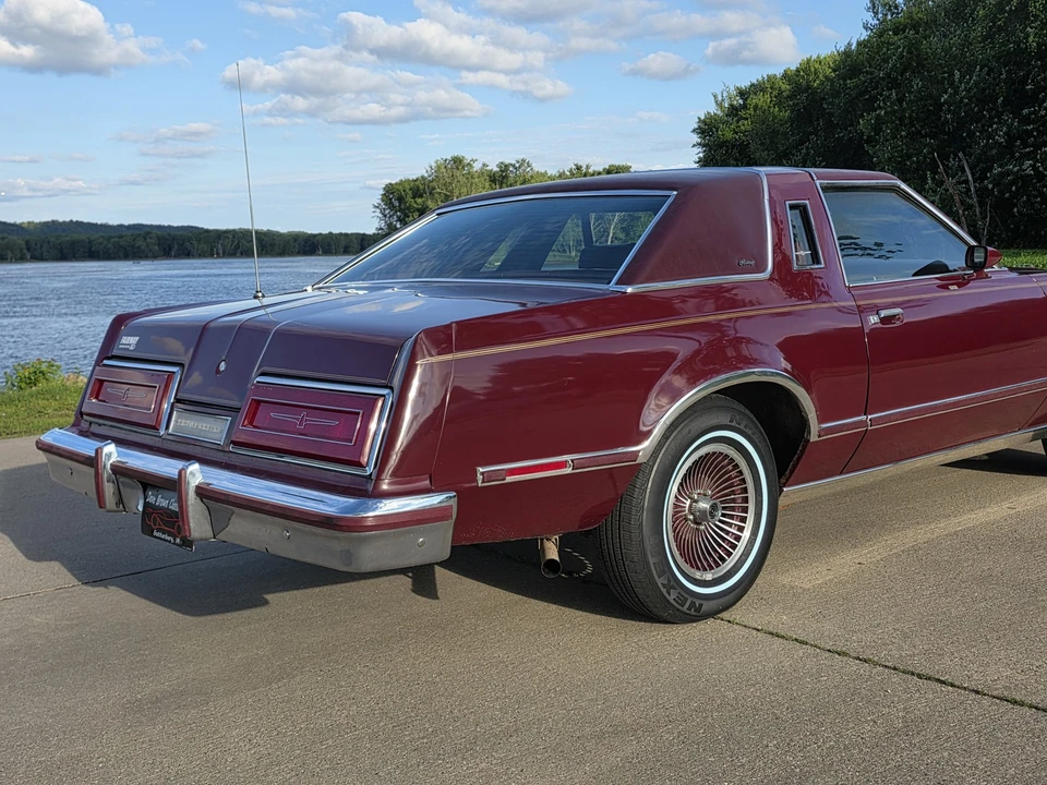 1979 Ford Thunderbird 7th Gen - Image 25 of 31