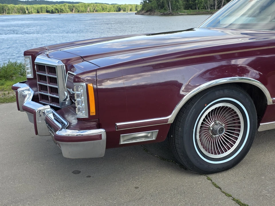 1979 Ford Thunderbird 7th Gen - Image 11 of 31