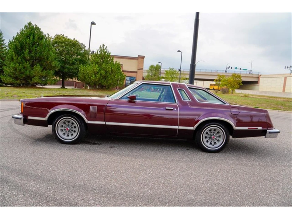 1979 Ford Thunderbird 7th Gen - Image 7 of 31
