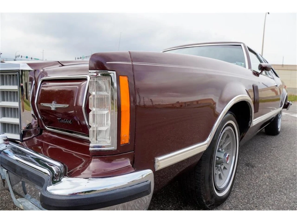 1979 Ford Thunderbird 7th Gen - Image 25 of 31