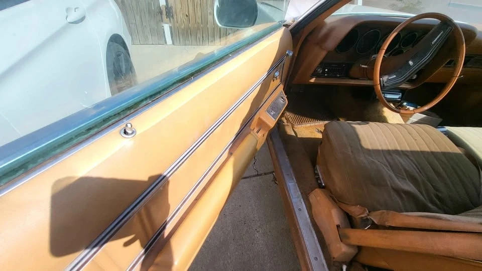 1979 Ford Thunderbird 7th Gen - Image 9 of 17