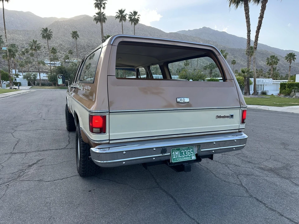 1979 GMC Suburban 7th Gen - Image 11 of 31