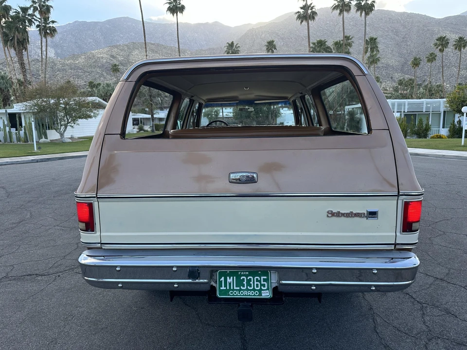 1979 GMC Suburban 7th Gen - Image 12 of 31