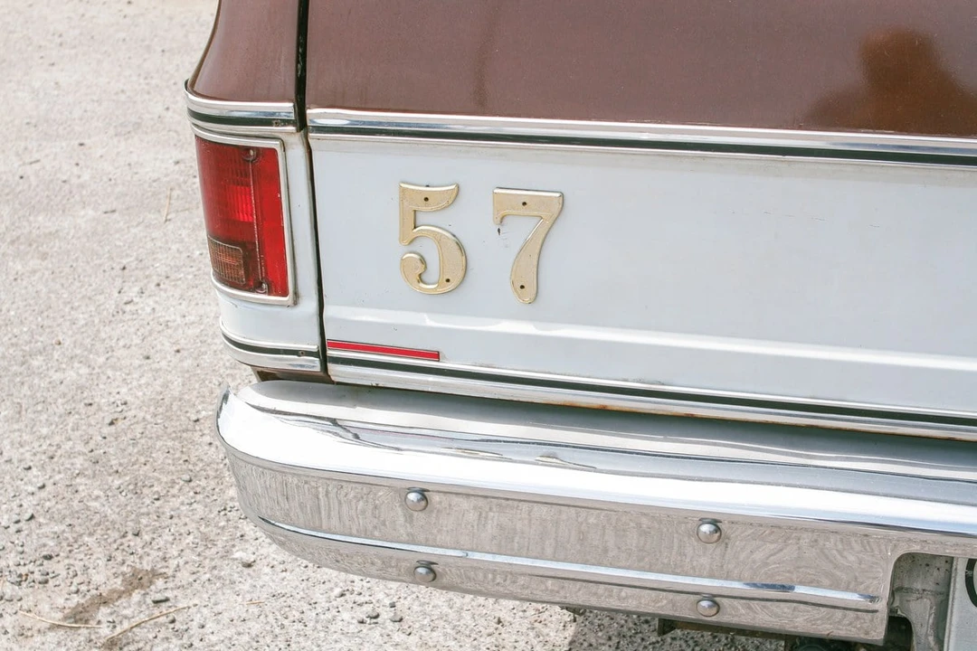 1989 GMC Suburban 7th Gen - Image 30 of 30