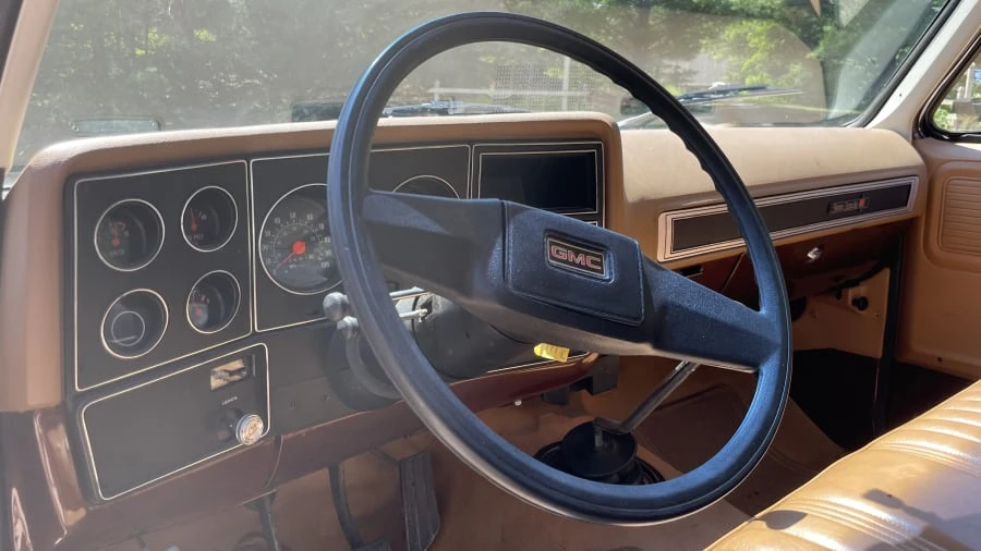 1979 GMC Suburban 7th Gen - Image 4 of 17