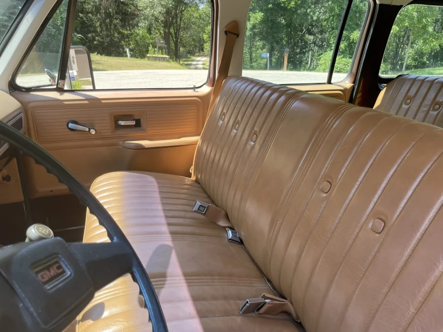 1979 GMC Suburban 7th Gen - Image 5 of 17
