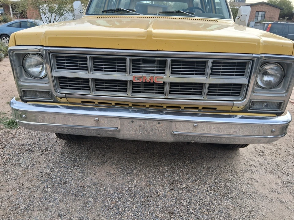 1979 GMC Suburban 7th Gen - Image 16 of 21