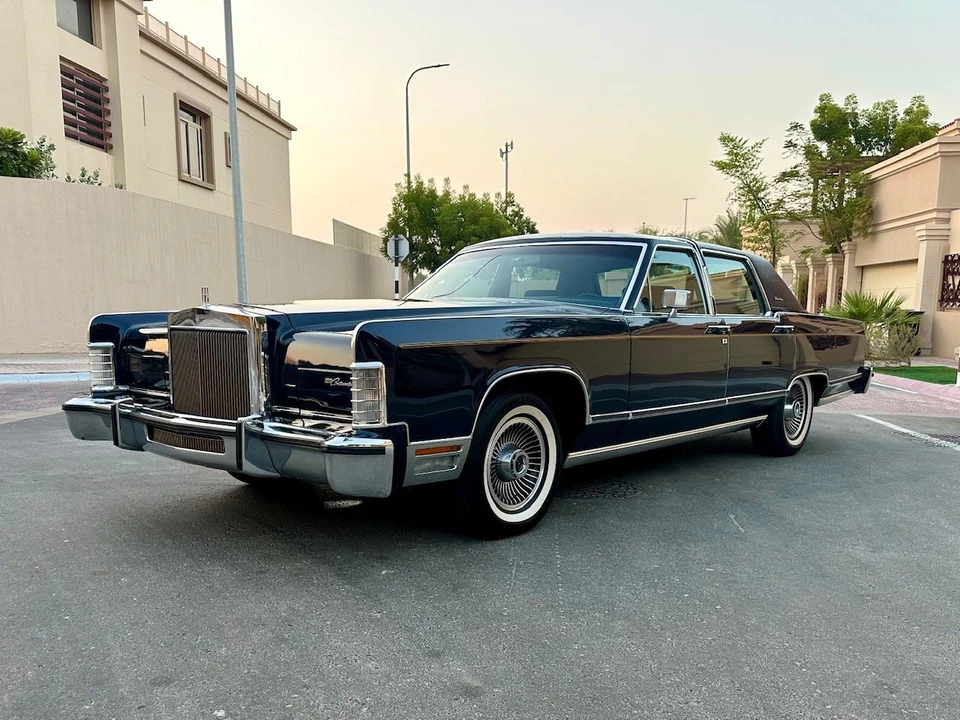 1979 Lincoln Continental 5th Gen - Image 11 of 31
