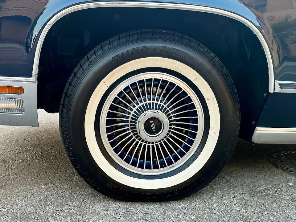 1979 Lincoln Continental 5th Gen - Image 13 of 31