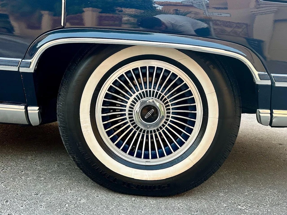 1979 Lincoln Continental 5th Gen - Image 25 of 31