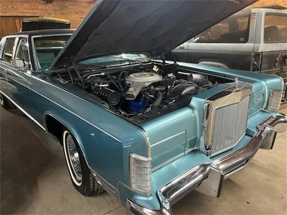 1979 Lincoln Continental 5th Gen - Image 14 of 15