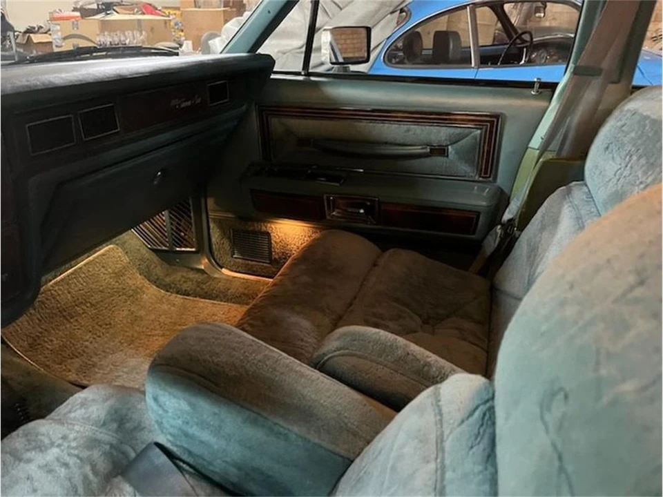 1979 Lincoln Continental 5th Gen - Image 10 of 15