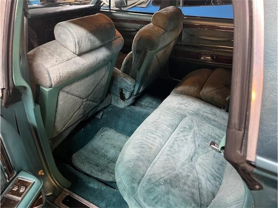 1979 Lincoln Continental 5th Gen - Image 11 of 15