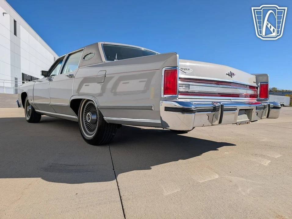 1979 Lincoln Continental 5th Gen - Image 11 of 31