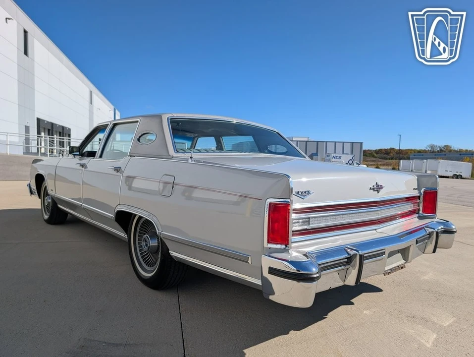 1979 Lincoln Continental 5th Gen - Image 10 of 31