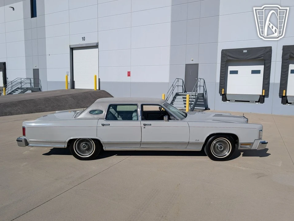 1979 Lincoln Continental 5th Gen - Image 18 of 31