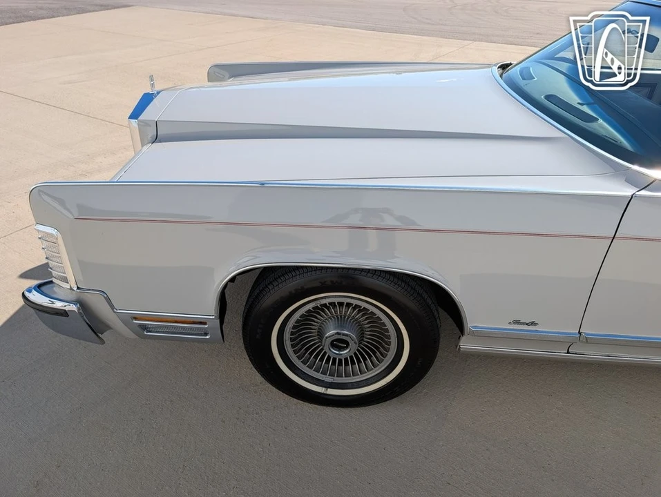 1979 Lincoln Continental 5th Gen - Image 27 of 31
