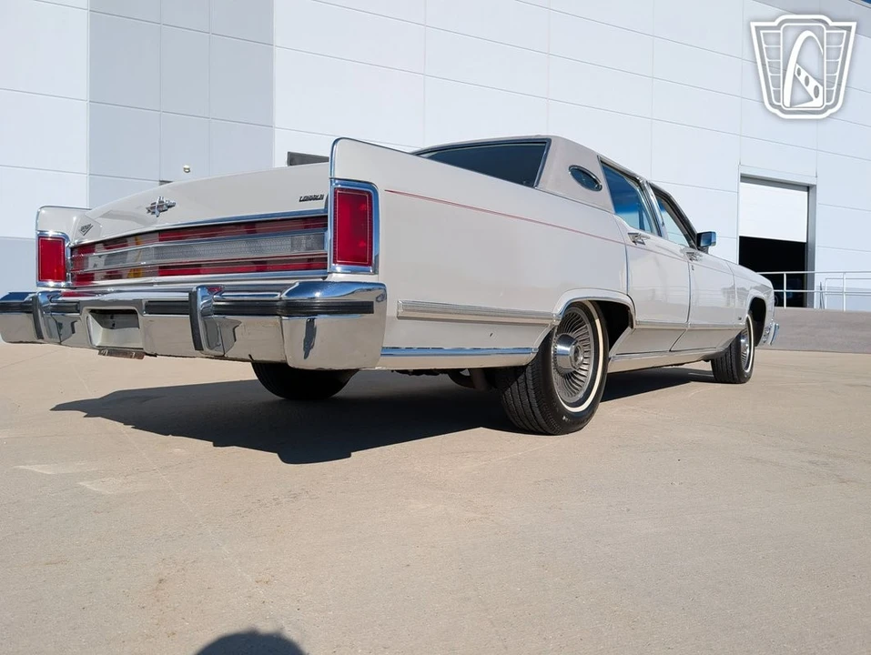 1979 Lincoln Continental 5th Gen - Image 17 of 31