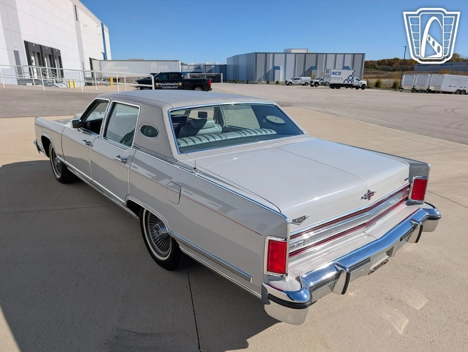 1979 Lincoln Continental 5th Gen - Image 9 of 31