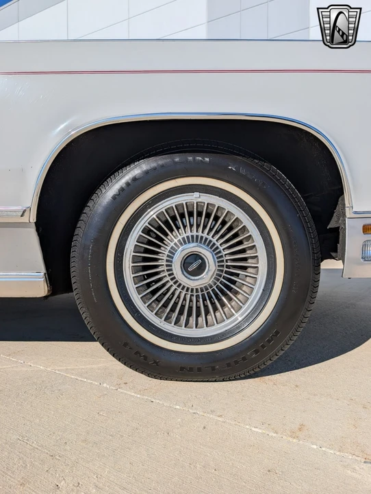 1979 Lincoln Continental 5th Gen - Image 18 of 21