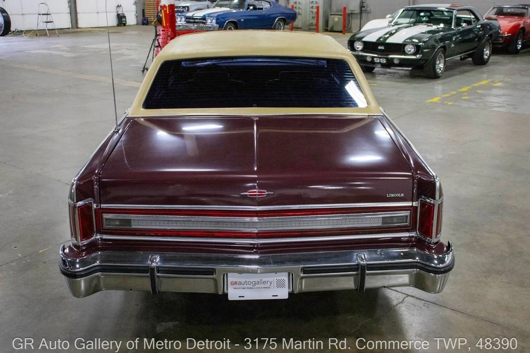 1979 Lincoln Continental 5th Gen - Image 5 of 12