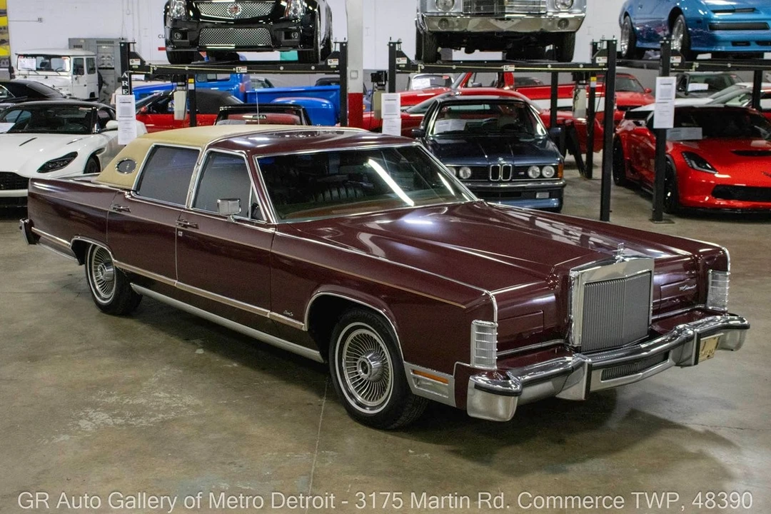 1979 Lincoln Continental 5th Gen - Image 9 of 12
