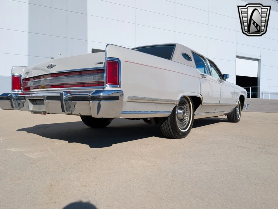 1979 Lincoln Continental 5th Gen - Image 8 of 12