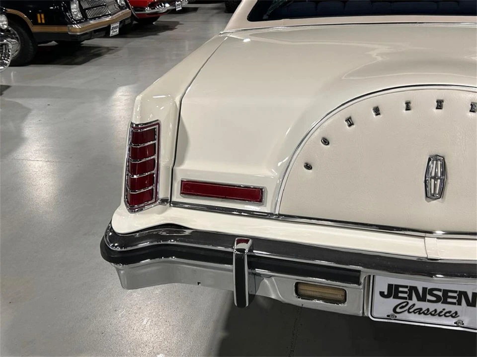 1979 Lincoln Continental 5th Gen - Image 25 of 31