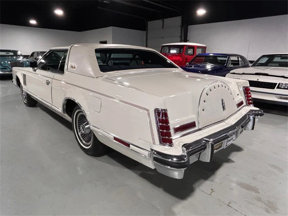 1979 Lincoln Continental 5th Gen - Image 22 of 31