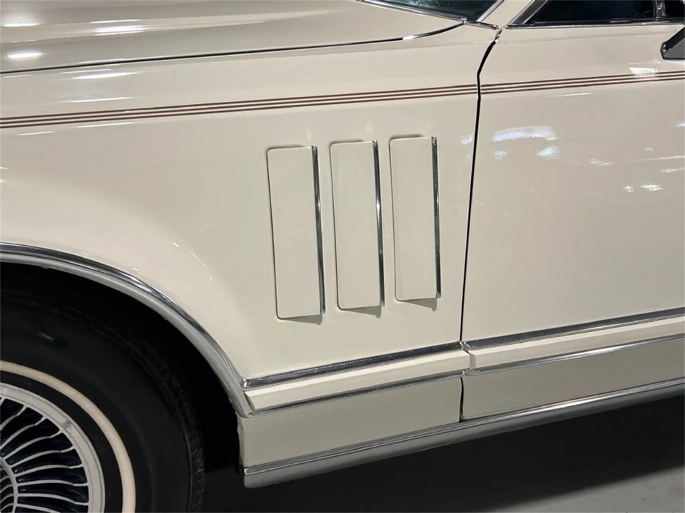 1979 Lincoln Continental 5th Gen - Image 4 of 31