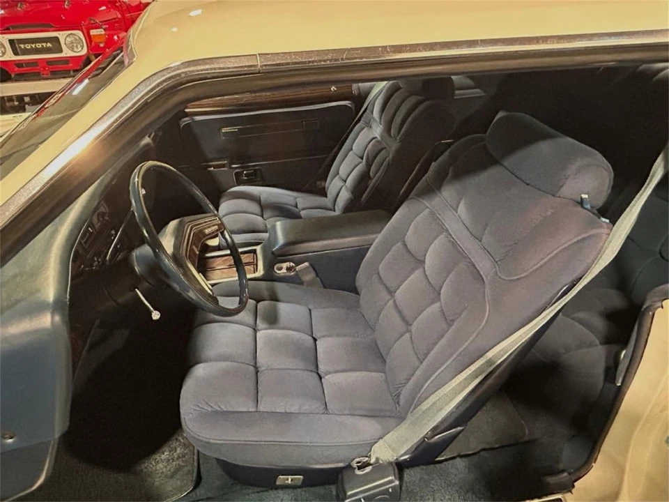 1979 Lincoln Continental 5th Gen - Image 9 of 31