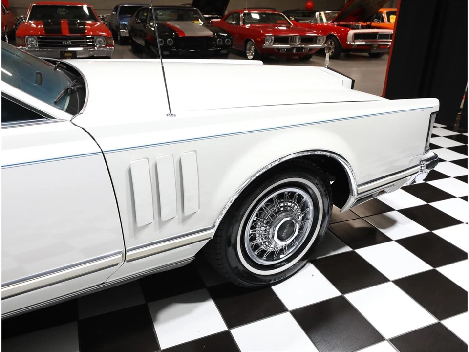 1979 Lincoln Continental 5th Gen - Image 16 of 31