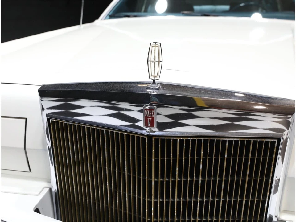 1979 Lincoln Continental 5th Gen - Image 11 of 31