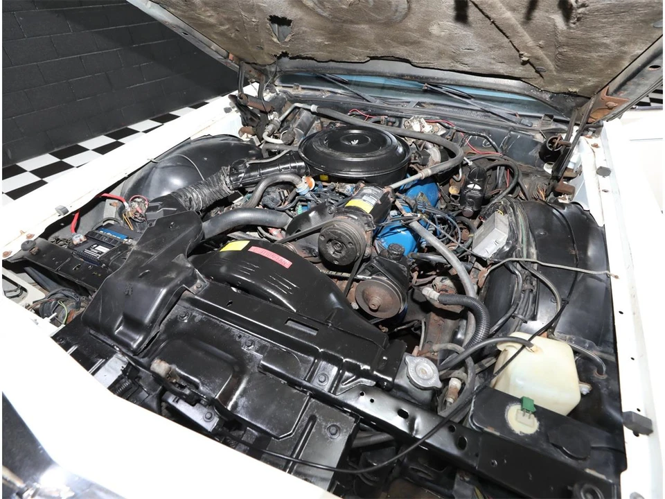 1979 Lincoln Continental 5th Gen - Image 2 of 31