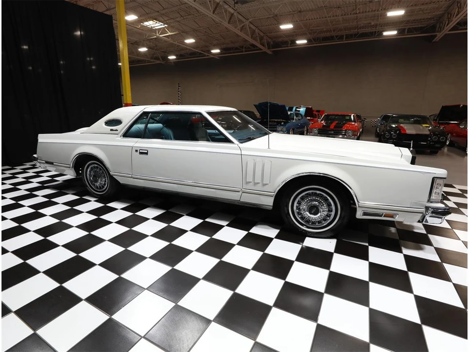 1979 Lincoln Continental 5th Gen - Image 18 of 31