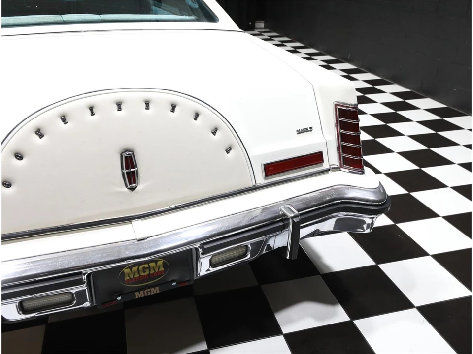 1979 Lincoln Continental 5th Gen - Image 22 of 31