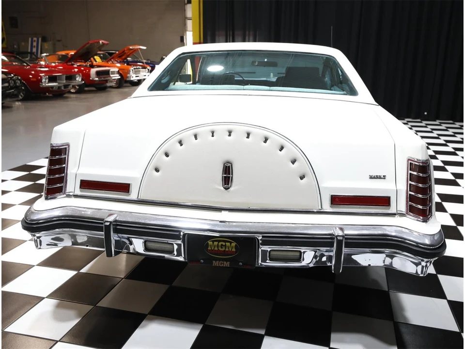 1979 Lincoln Continental 5th Gen - Image 24 of 31