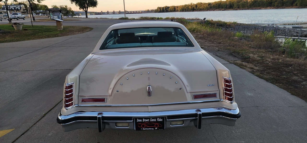 1979 Lincoln Continental 5th Gen - Image 12 of 21