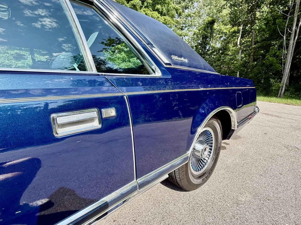 1979 Lincoln Continental 5th Gen - Image 22 of 31