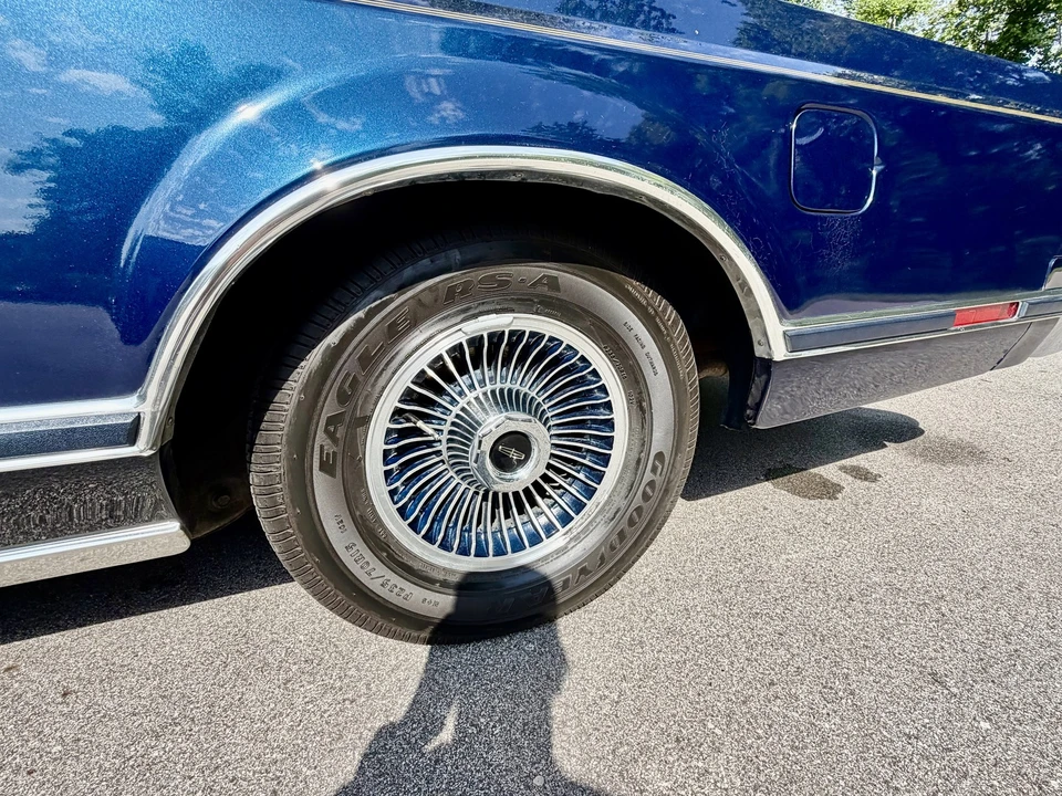 1979 Lincoln Continental 5th Gen - Image 25 of 31